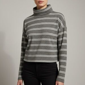 🌬️ Caution To The Wind Turtleneck Top~Women’s Med~Marled Gray w/ White Stripes
